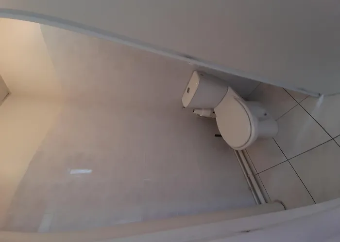 T2 Centre-ville La Roche-posay, Proche Thermes, Wi-fi, Laverie - Fr-1-541-79 Apartamento La Roche-Posay